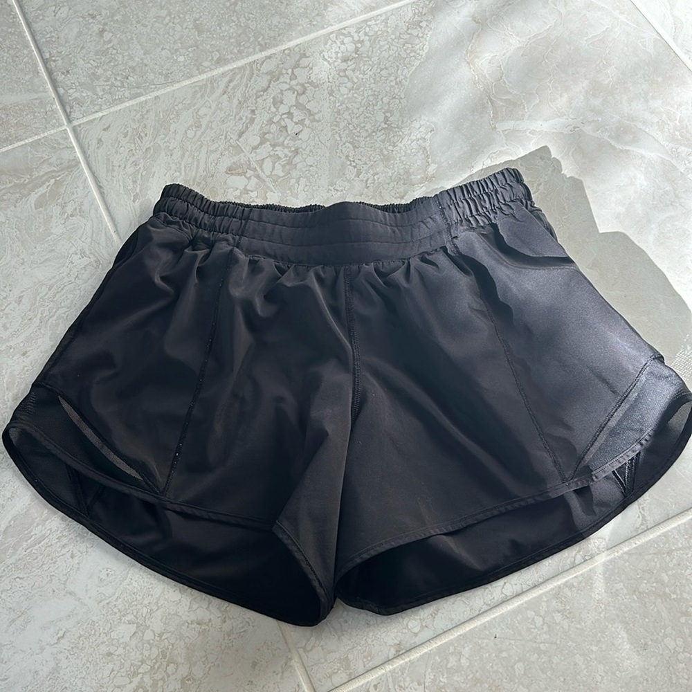 Lululemon Hotty Hot Lined Shorts 4”